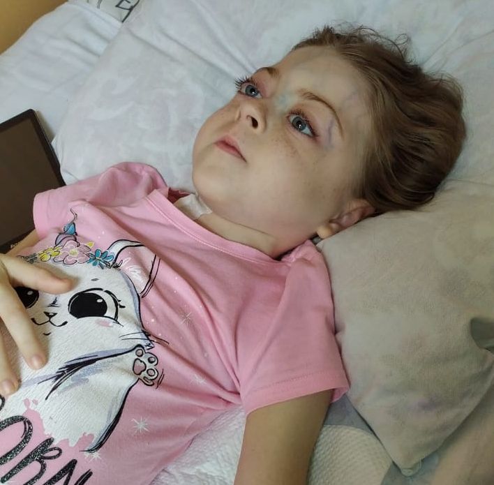 8-летней девочке с онкологией нужна помощь амурчан
