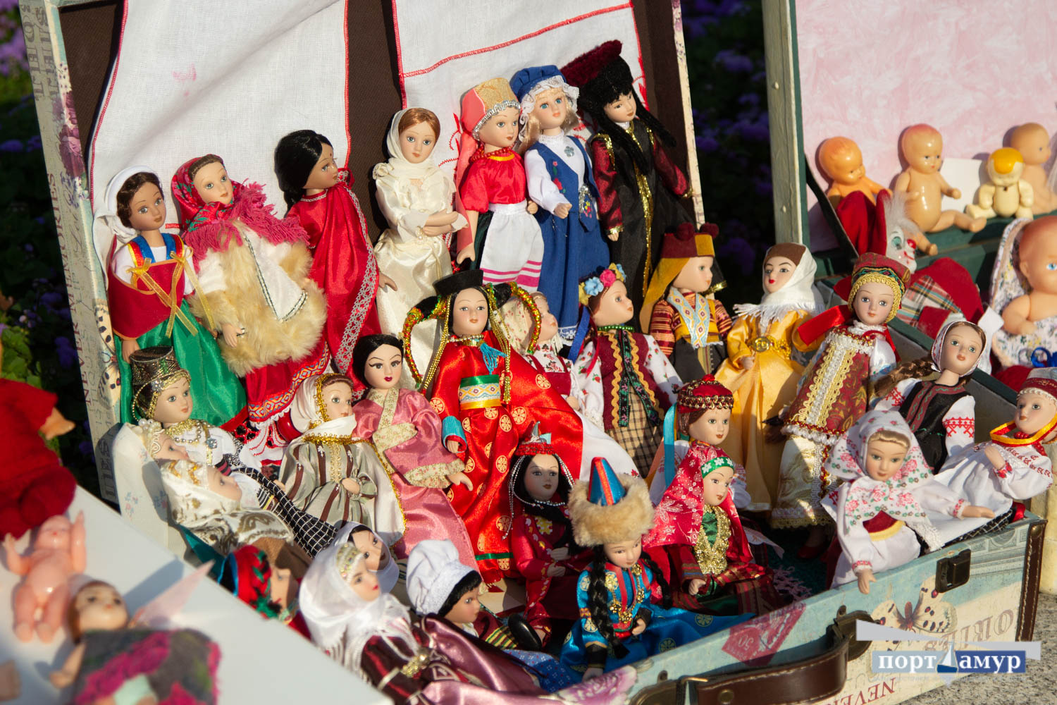 Амурчанка показала на «БлагоФесте» более 200 своих кукол