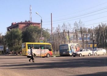 Два пассажирских автобуса столкнулись в Благовещенске